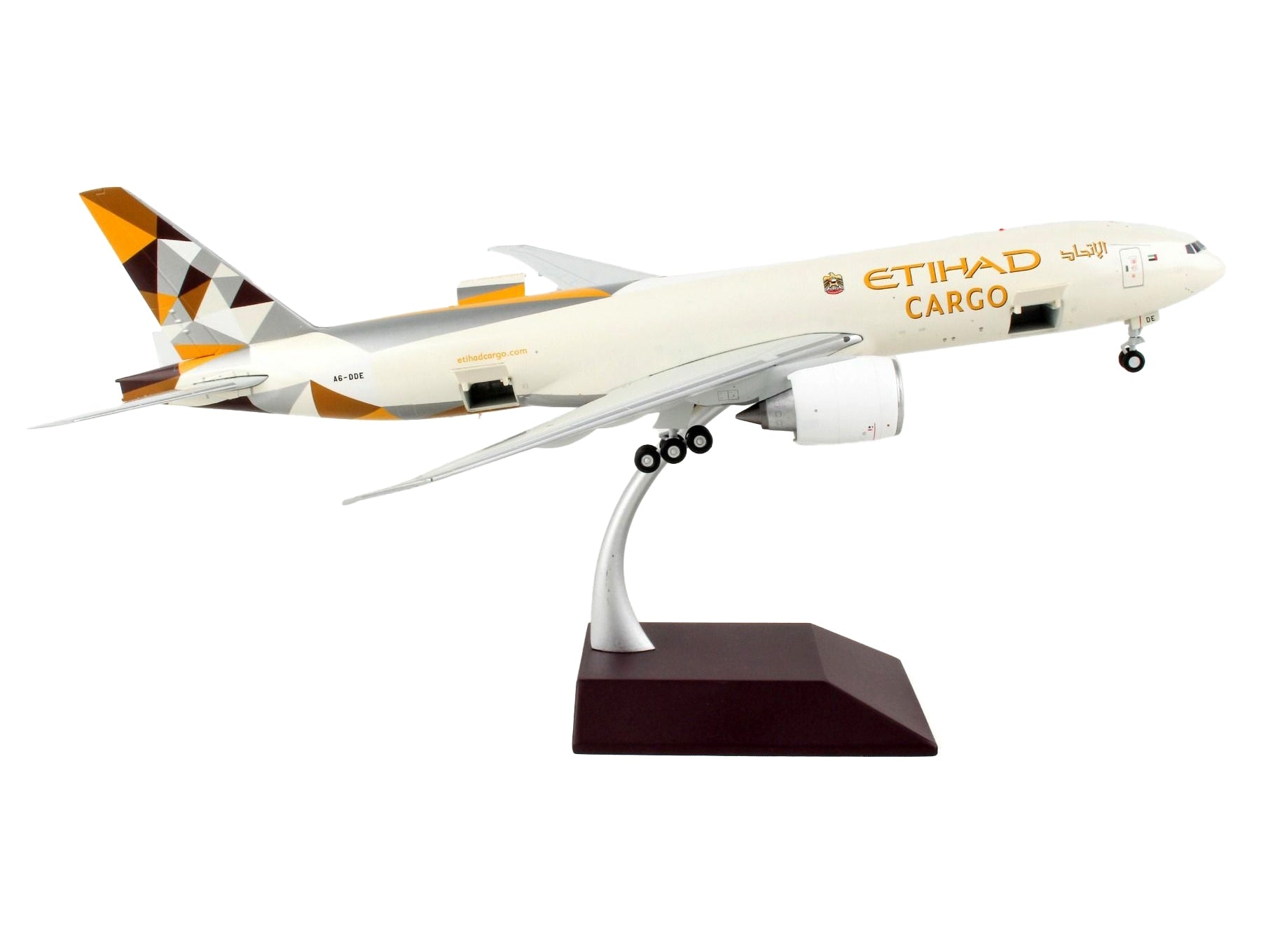 Boeing 777F Commercial Aircraft "Etihad Airways Cargo" Beige with Tail Graphics "Gemini 200 - Interactive" Series 1/200 Diecast Model Airplane by GeminiJets - Asmota