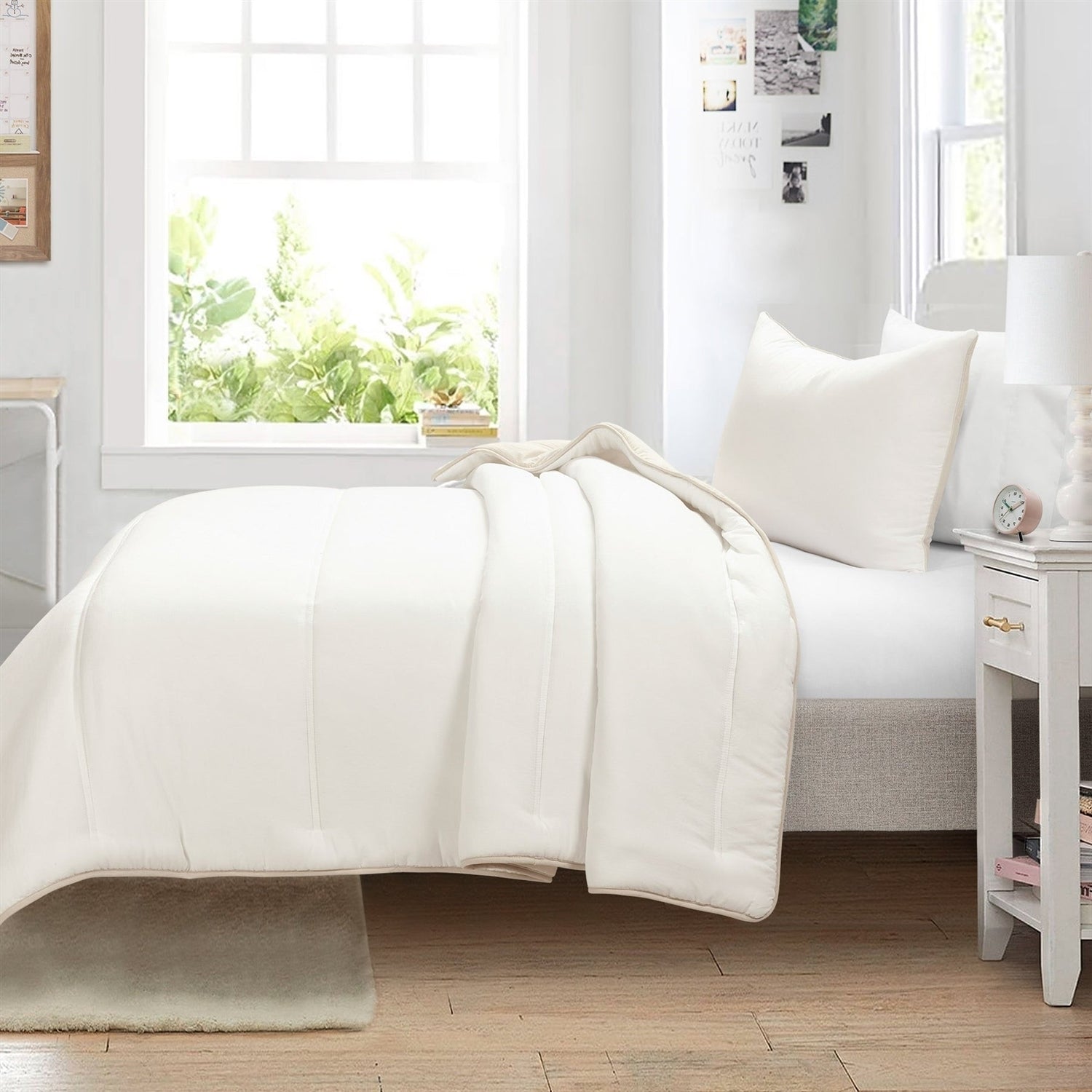 King/Cal King Soft Lightweight Reversible Quilted Comforter Set in White/Beige - Asmota